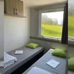 Camping Mobil Confortable Avec Terrasse Pour 4 Personnes - Api-1-52-583 *