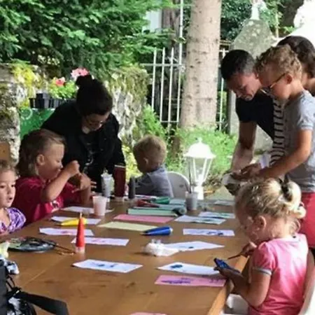 Mobil Confortable Avec Terrasse Pour 4 Personnes - Api-1-52-583