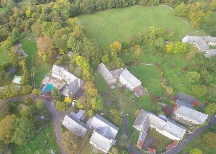 Mobil Confortable Avec Terrasse Pour 4 Personnes - Api-1-52-583 Argences-en-Aubrac