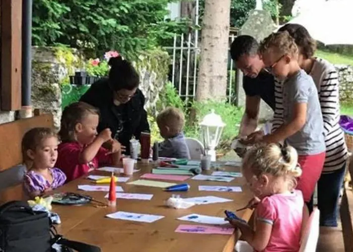 Mobil Confortable Avec Terrasse Pour 4 Personnes - Api-1-52-583